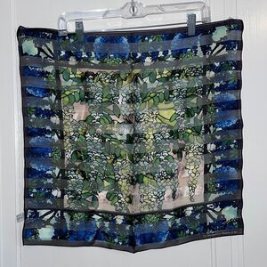 Vtg The Metropolitan Museum of Art blue & green stained glass silk scarf